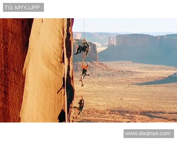 成都攀岩队在极限运动嘉年华中的团队协作表现精彩点评与分析